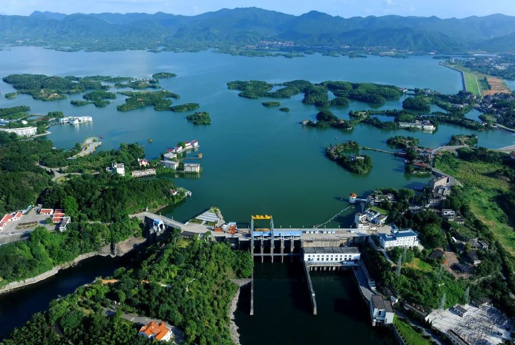 湖北之声，致敬家乡，亲爱的同胞们共话心声